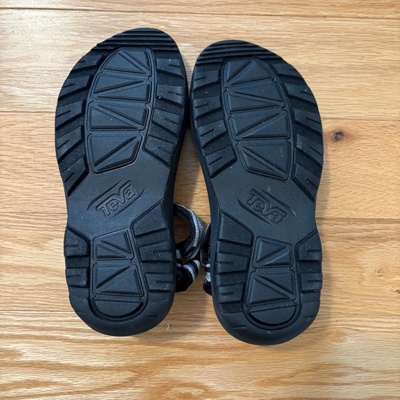 Kids Teva hurricane sandals size 2 - Picture 4 of 5